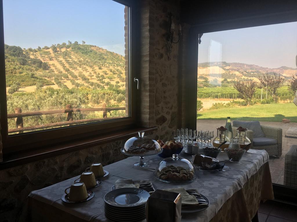 Il Casolare Villa Borgia ภายนอก รูปภาพ